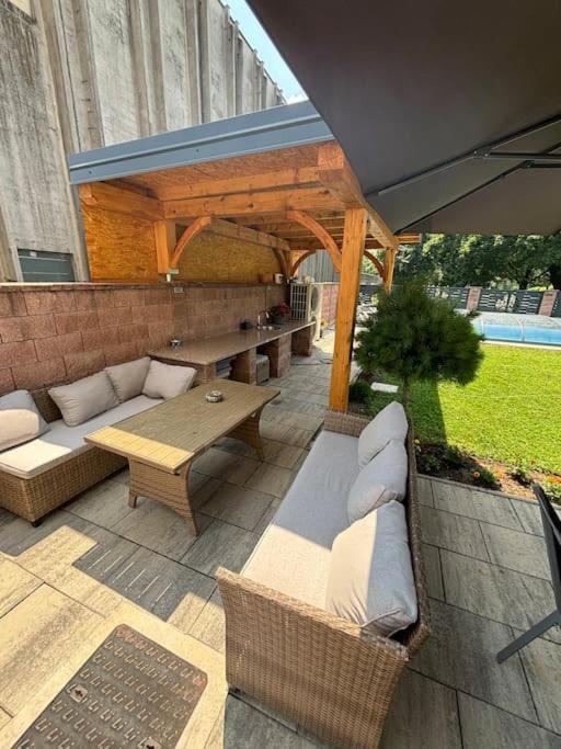 Vila Moste 2 - Free Parking & Pool, Ev Station Любляна Экстерьер фото